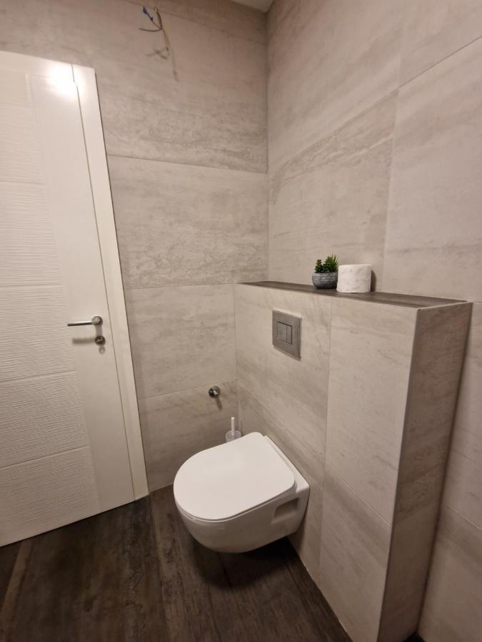 Wellness Apartment Black-White Siroki Brijeg Luaran gambar